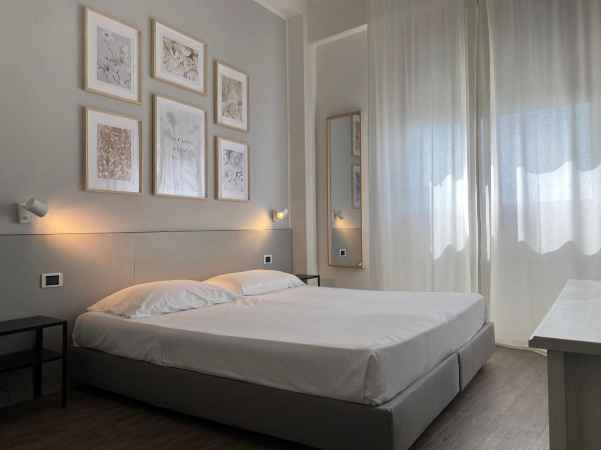 Il Romito Hotel Quercianella Luaran gambar