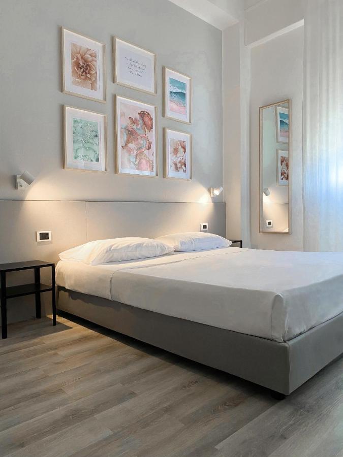 Il Romito Hotel Quercianella Luaran gambar